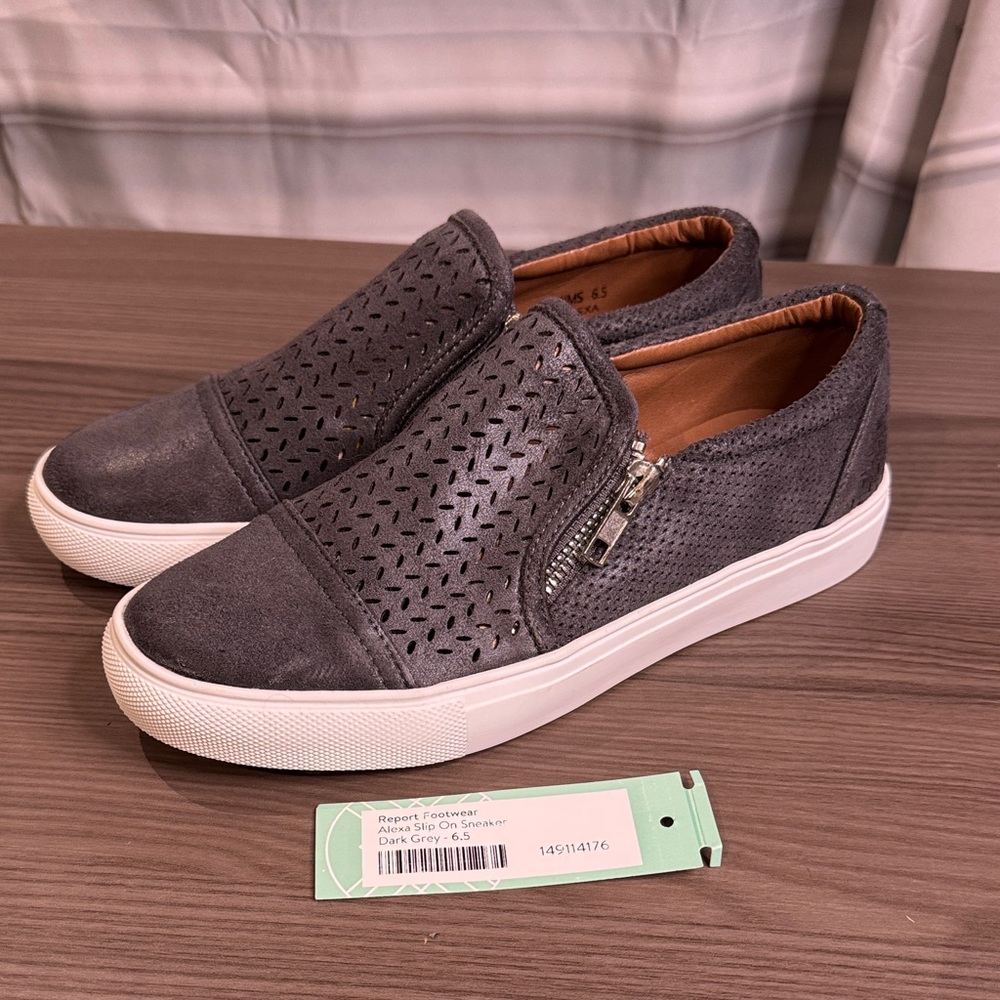 Report Dark Gray Slip-On Sneakers